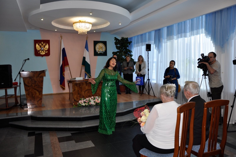«Крепкая семья» поздравила одну из самых пожилых пар Уфы с 70-летием совместной жизни