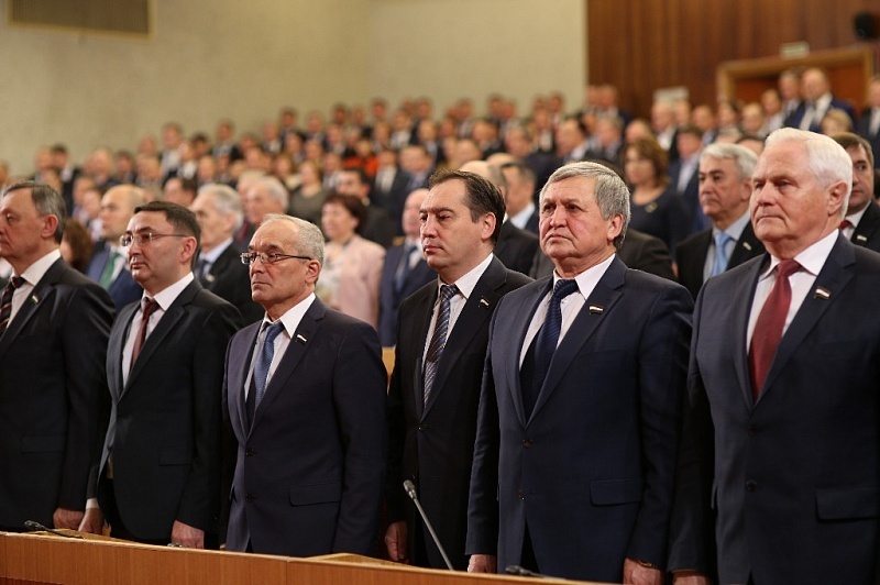 Рустэм Хамитов обратился с ежегодным Посланием Государственному Собранию – Курултаю Башкортостана