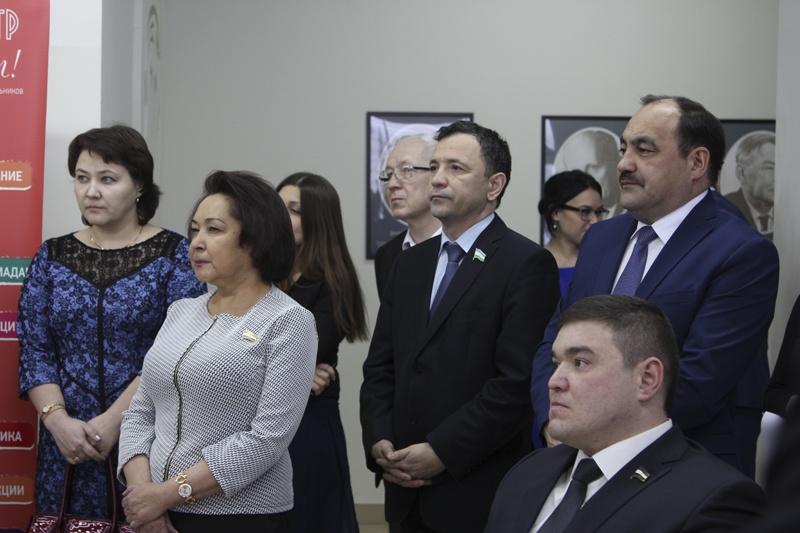 Заседание Комитета по образованию, культуре, спорту и молодежной политике состоялось в «Гагарин-центре»