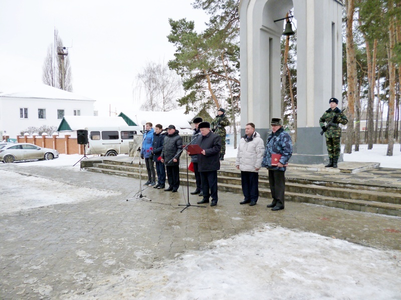 Военкомат россошь. Военкомат Россошь Воронежская область. Военные в Россоши. Военный комиссар Россошь. Военный комиссариат Россошь.