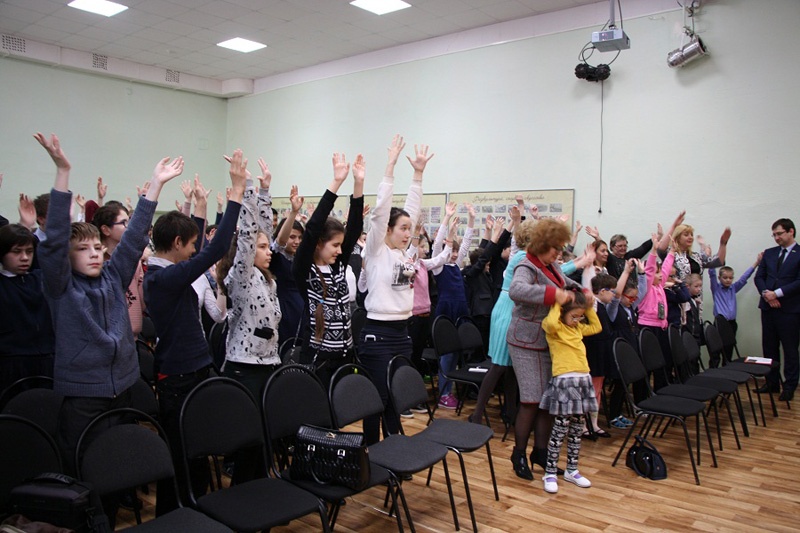 Депутаты города приехали в школу-интернат для слабовидящих вершить «Добрые дела»