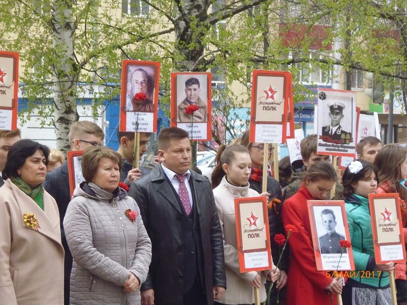Руслан Зинатуллин принял участие в торжественном митинге, приуроченном к 72-ой годовщине Победы