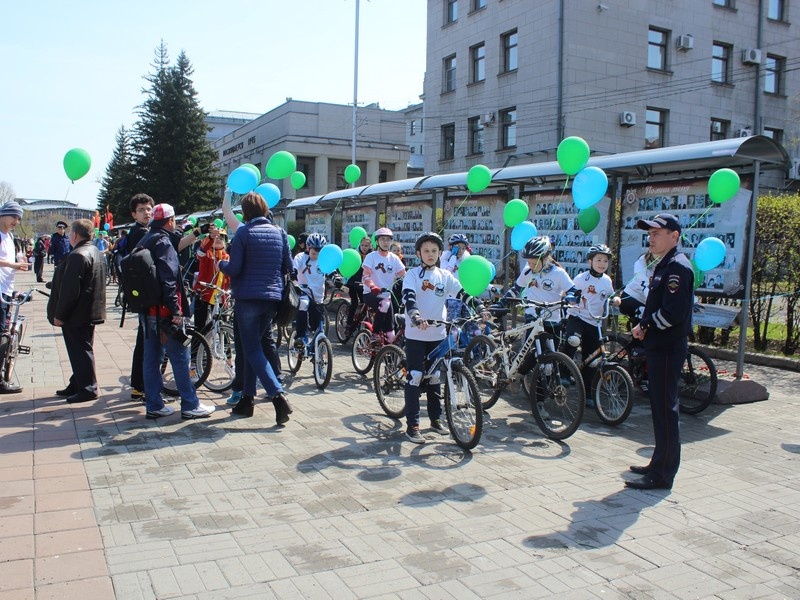 В Иркутске прошел велопробег юных инспекторов движения