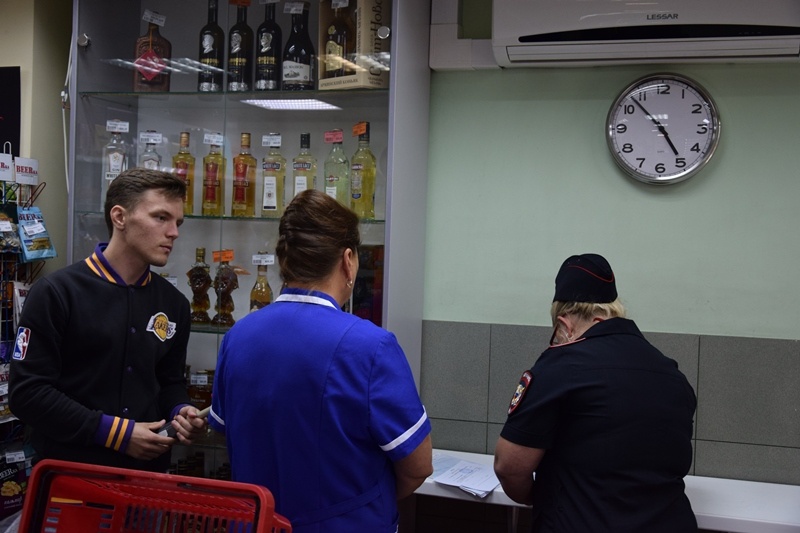 «Народный контроль» борется с фактами продажи алкоголя несовершеннолетним (29.08.2017)