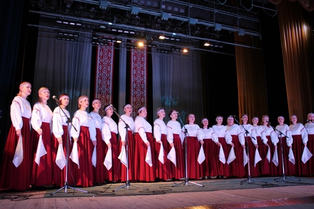 Николай Николаев принял участие в торжественном мероприятии, посвященном Дню Матери