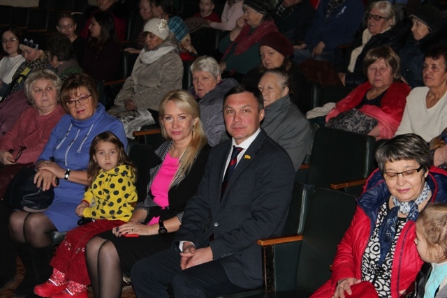 Николай Николаев принял участие в торжественном мероприятии, посвященном Дню Матери