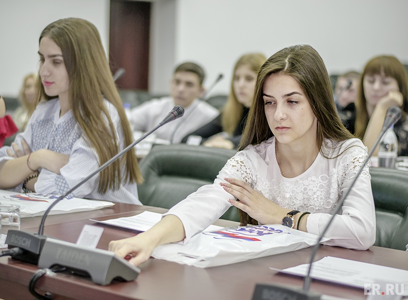 Кемеровский кооперативный техникум ул тухачевского 32. Кемеровский кооперативный техникум Кемерово. Студенты КЕМГИК. Кемеровский кооперативный техникум общежитие.