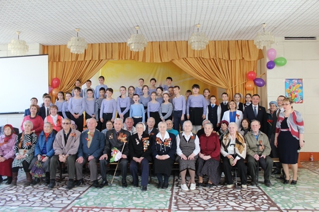 Николай Николаев поздравил ветеранов Великой Отечественной войны Московского района Чебоксар