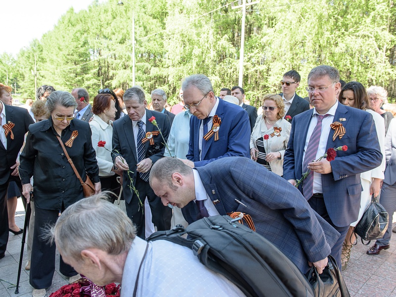 Московские единороссы почтили память героев ВОВ