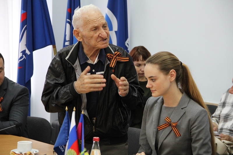 Кубанские единороссы поздравили ветеранов с Днем Победы