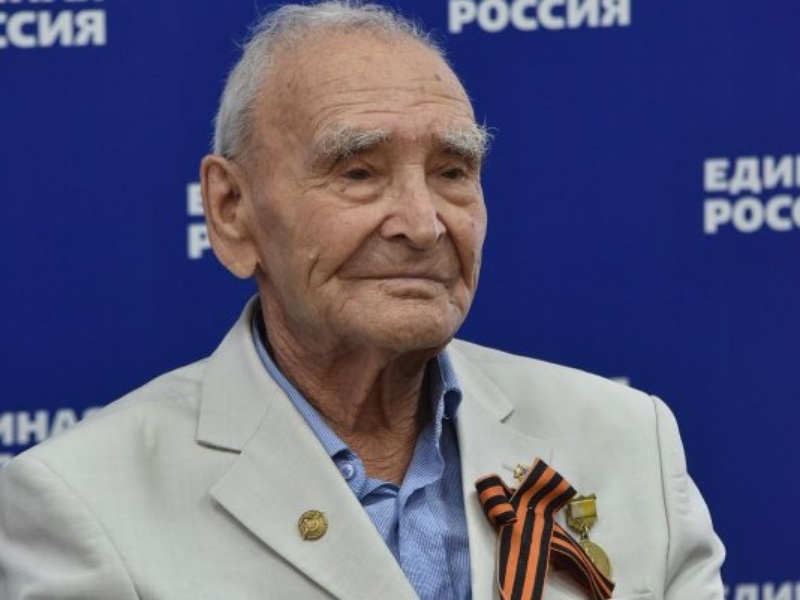 Кубанские единороссы поздравили ветеранов с Днем Победы