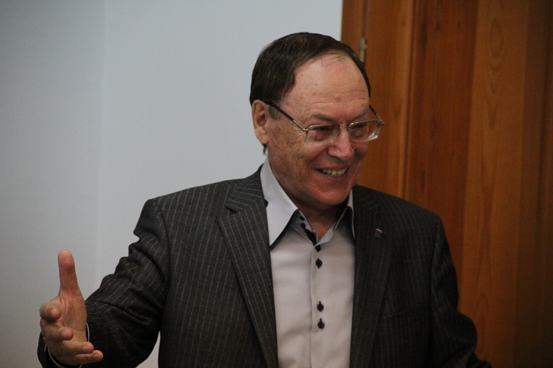 Кубанские единороссы поздравили ветеранов с Днем Победы