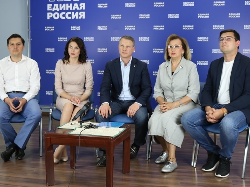 Встреча участников проекта «ПолитСтартап» в режиме ВКС с региональными и федеральными наставниками