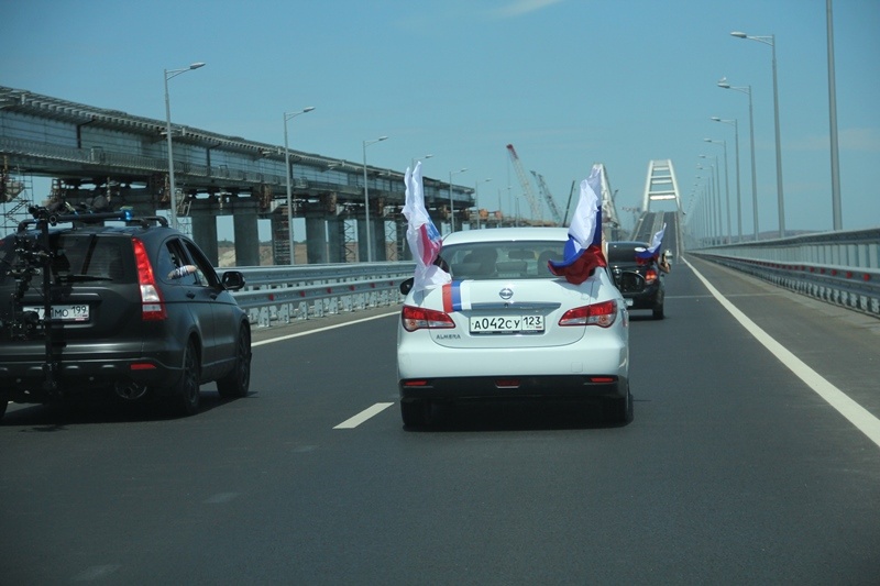 Автопробег по Крымскому мосту