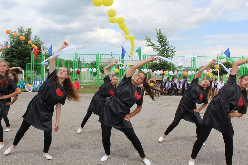 Единороссы КБР поздравили воспитанников интернатов с Днем защиты детей