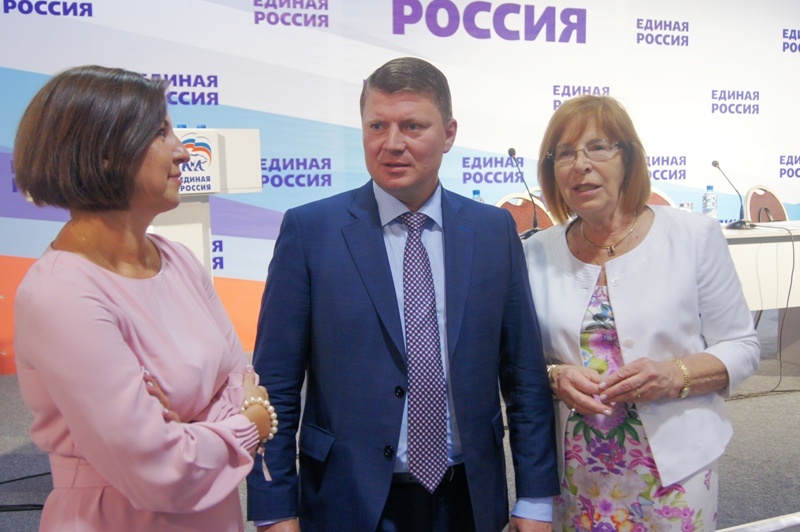 Общетерриториальный список «Единой России» на выборах в горсовет возглавили  Сергей Еремин, Наталия Фирюлина и Оксана Ларионова
