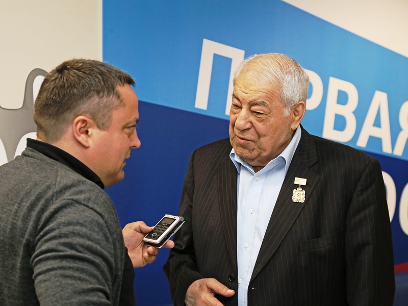 В Красноярске состоялась встреча кандидата в губернаторы Красноярского края Александра Усса со сторонниками