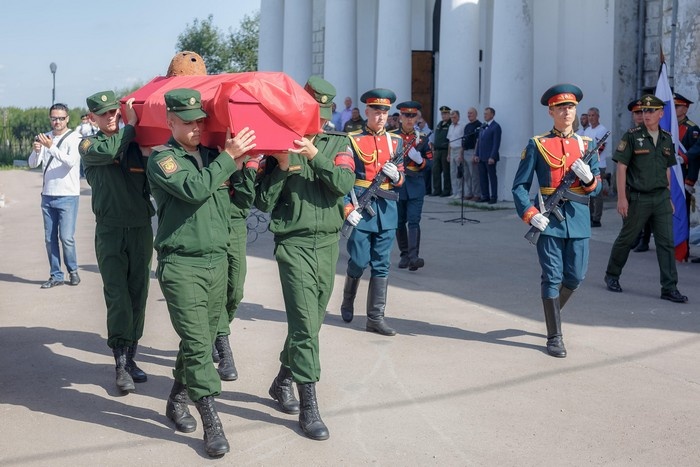 Захоронение останков солдат, погибших в годы Великой Отечественной войны