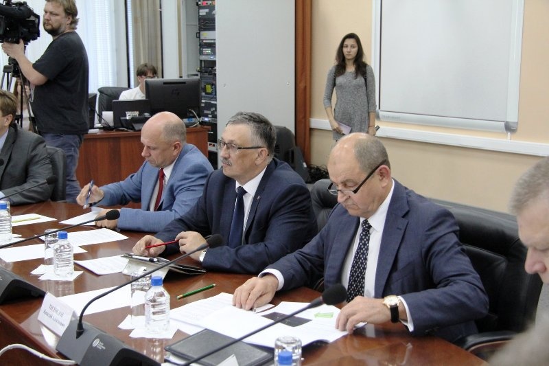 Выездная конференция федерального партийного проекта «Локомотивы роста» состоялась в Научной библиотеке Сибирского Федерального университета в Красноярске