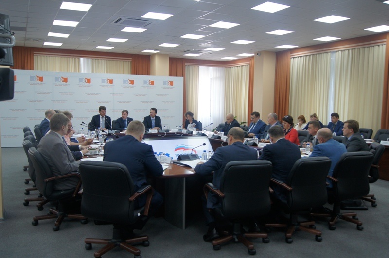 Выездная конференция федерального партийного проекта «Локомотивы роста» состоялась в Научной библиотеке Сибирского Федерального университета в Красноярске