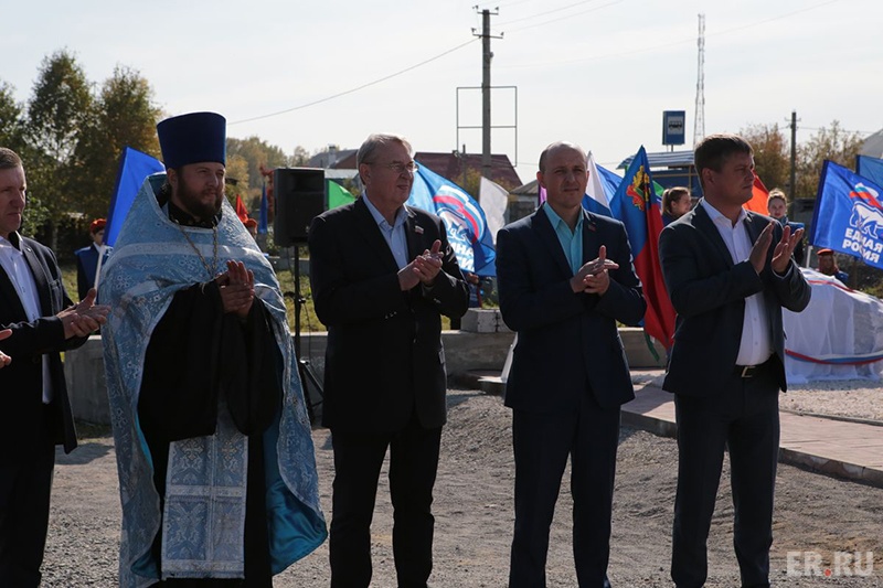 В Кемеровском районе открыли памятник, увековечивающий год основания деревни Мозжуха