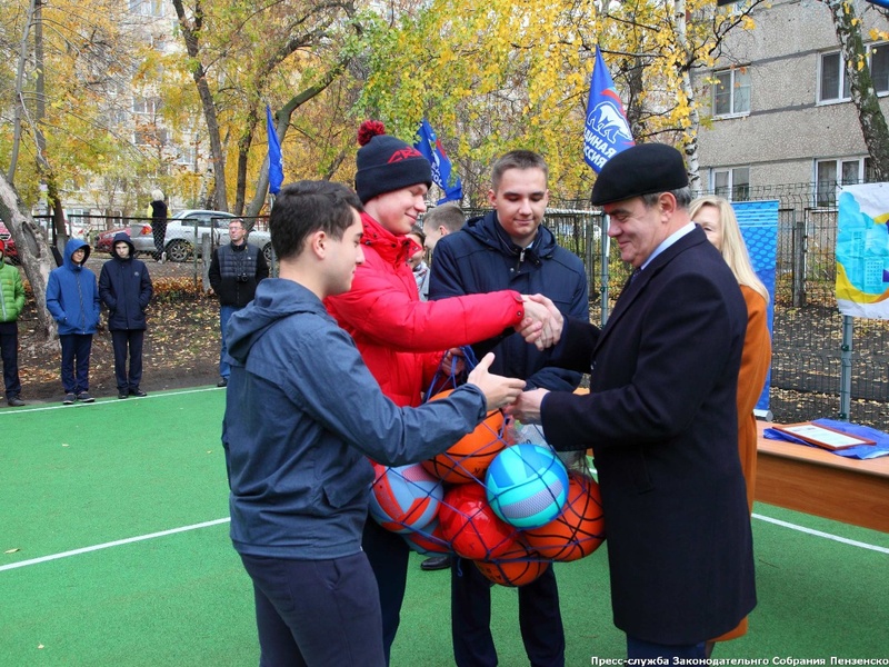 Валерий Лидин выполнил обещание по реконструкции баскетбольной площадки в Пензе