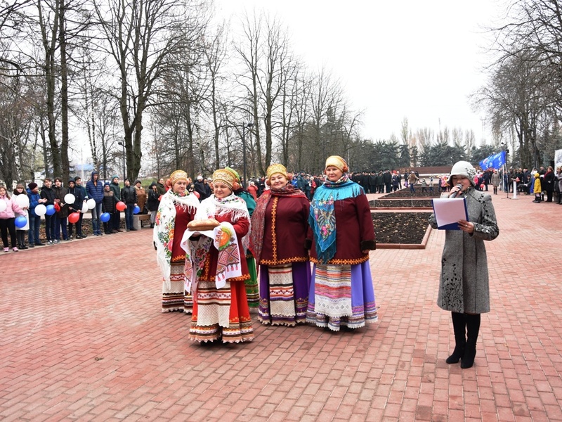 В володарском районе. Школы Володарского района Брянска 26. Администрация Володарский район Брянск. Брянск Володарский район численность населения. ВОИ Володарского района Брянска.