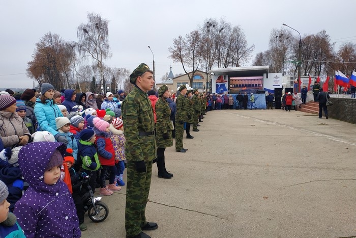В Княгинине зажгли Вечный огонь