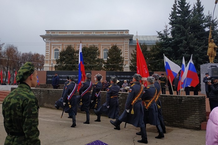 В Княгинине зажгли Вечный огонь