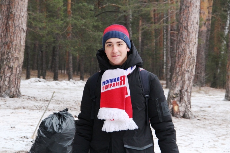«Молодая Гвардия Единой России» провела акцию по уборке берега на Сурском водохранилище 
