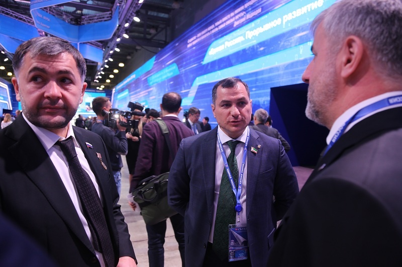 Второй день XVIII Съезда ЕР