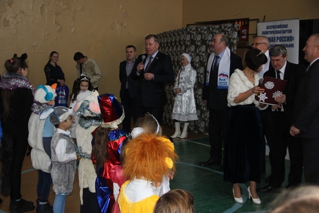 Предновогодняя акция "Шоколад-детям" для малообеспеченных семей Красночетайского района