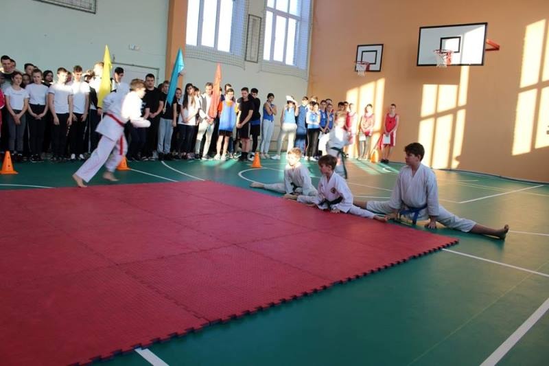 В поселке Южный Багратионовского округа капитально отремонтирован школьный спортивный зал