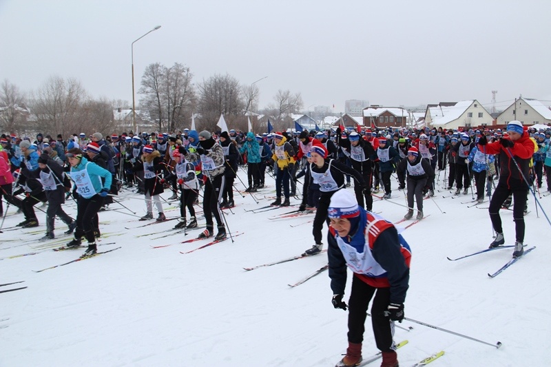 Единороссы приняли участие во всероссийской массовой лыжной гонке «Лыжня России»