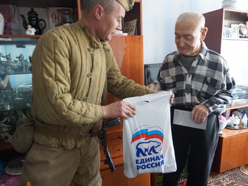 Поздравление ветеранов Великой Отечественной войны с Днём защитника Отечества в Шилке