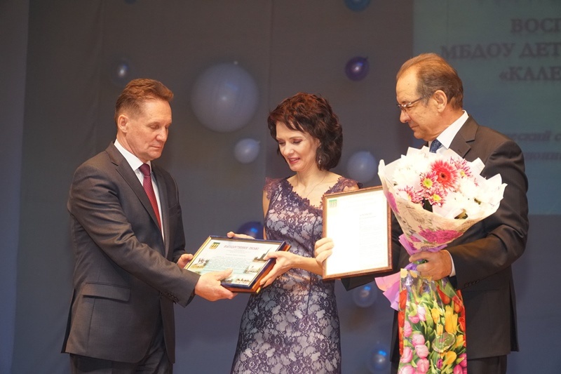 Единороссы поздравили победителя и призёров городского конкурса «Воспитатель года»