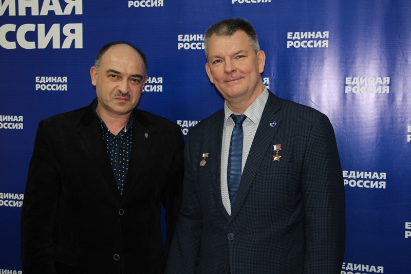 Александр Самокутяев встретился с участниками проекта "ПолитСтартап" и кандидатами предварительного голосования