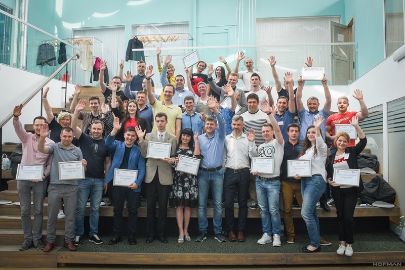 В Калининграде участники проекта «ПолитСтартап» получили сертификаты о прохождении обучения в Региональной партийной школе