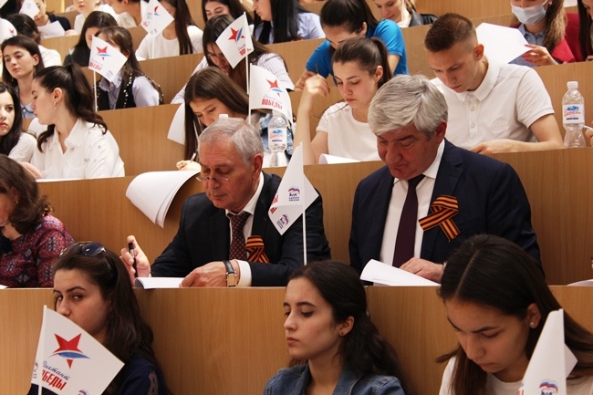 В Кабардино-Балкарии более 600 человек написали «Диктант Победы»