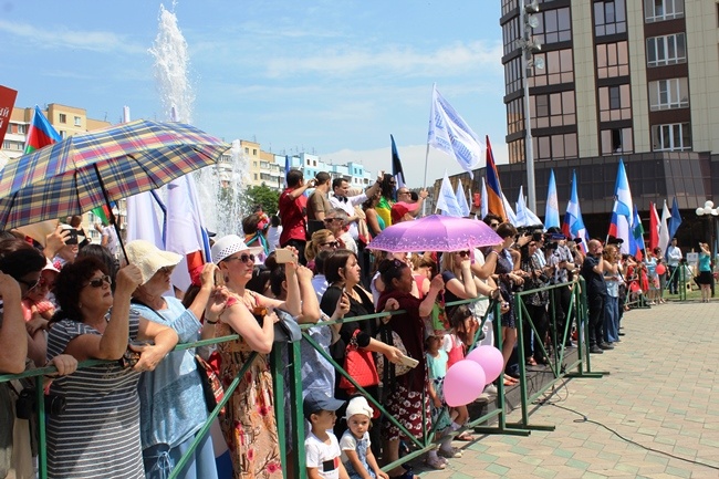 Единороссы КБР приняли участие в праздновании Дня России