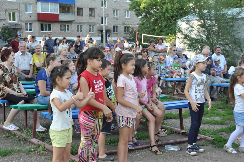 В Калтасинском и Ишимбайском районах широко отметили Международный день соседей