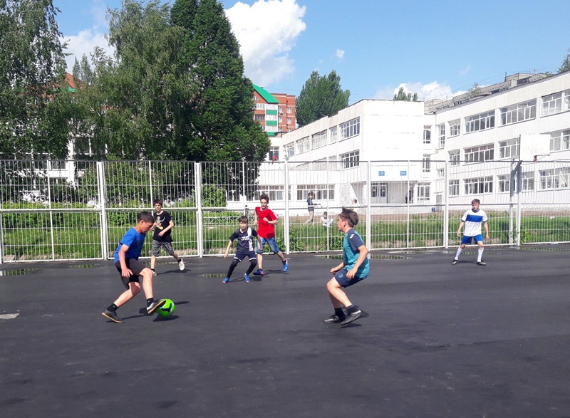 Подростки Уфы начали битву за поездку на финал Лиги дворового футбола в Санкт-Петербург