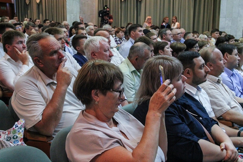 Консультативная встреча актива региональной партийной школы "Политический лидер Кубани"
