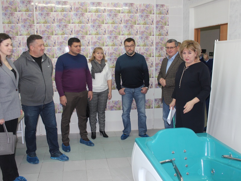 Сторонники партии «Единая Россия» посетили Республиканский дом-интернат для престарелых и инвалидов