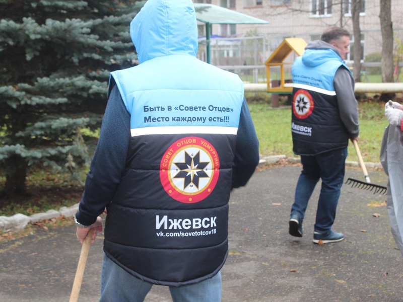 Сторонники партии «Единая Россия» посетили Республиканский дом-интернат для престарелых и инвалидов