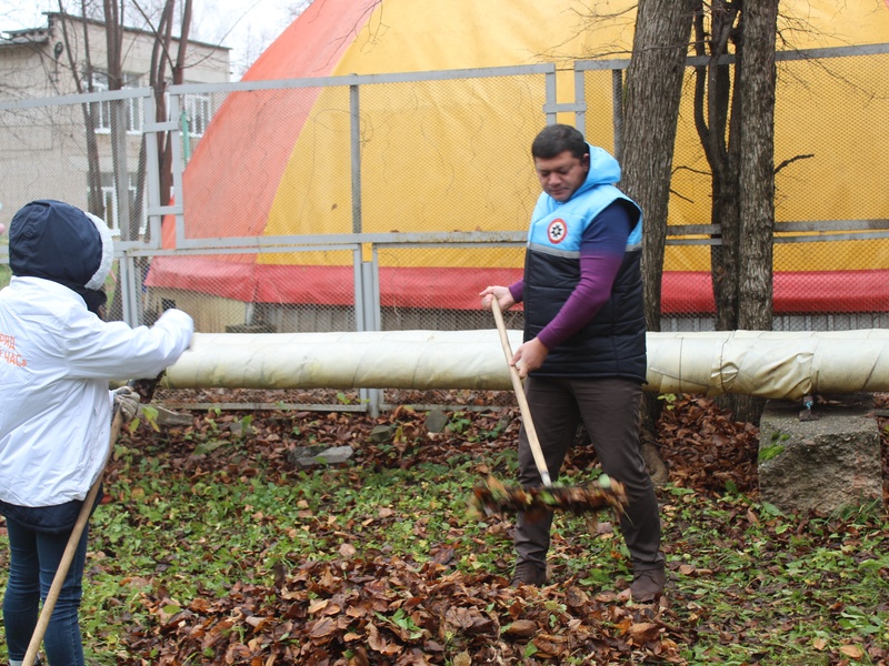Сторонники партии «Единая Россия» посетили Республиканский дом-интернат для престарелых и инвалидов