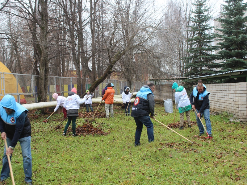 Сторонники партии «Единая Россия» посетили Республиканский дом-интернат для престарелых и инвалидов