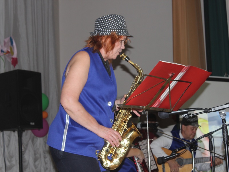 Сторонники партии «Единая Россия» посетили Республиканский дом-интернат для престарелых и инвалидов