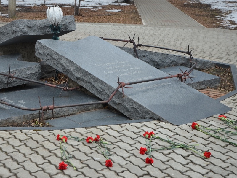 Амурские партийцы почтили память жертв политических репрессий