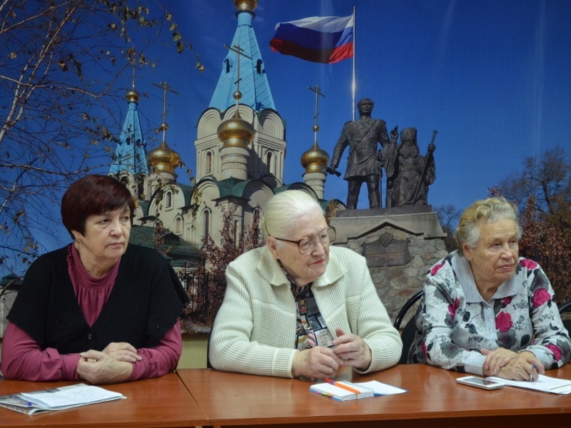 Амурские сторонники «Единой России» рассказали старшему поколению, как защитить себя от мошенников